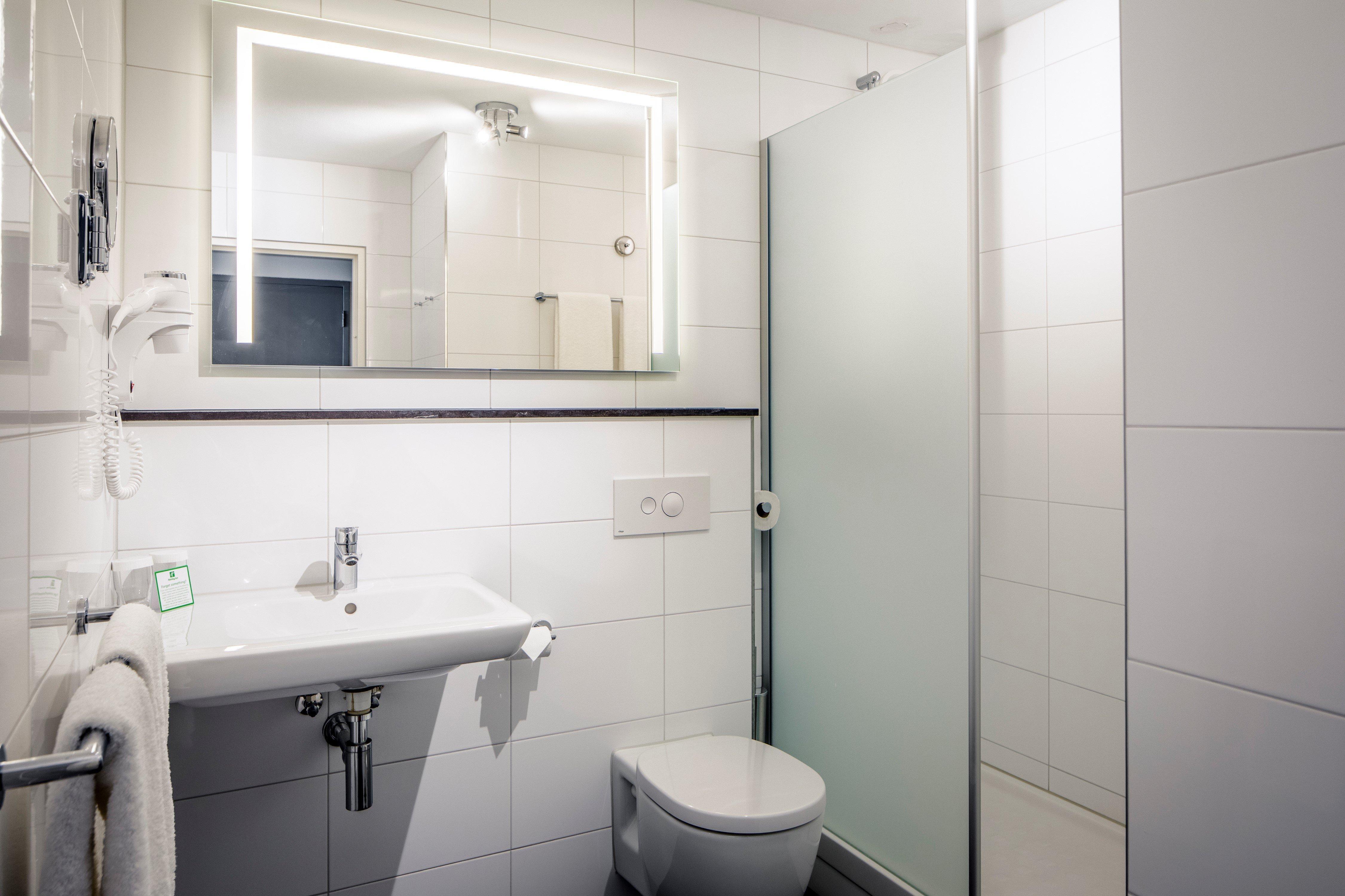 Holiday Inn Eindhoven Centre By Ihg Exterior foto