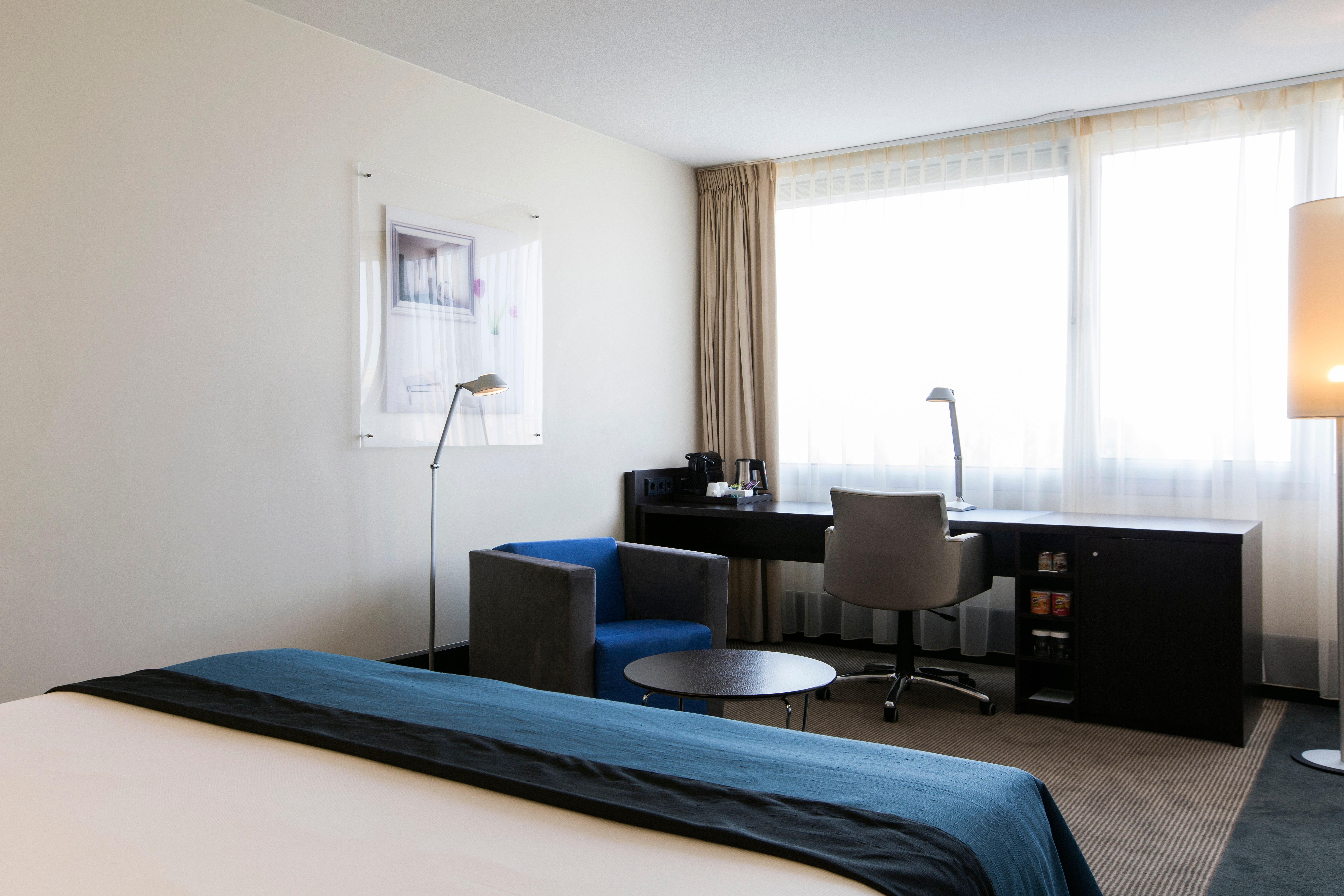 Holiday Inn Eindhoven Centre By Ihg Exterior foto