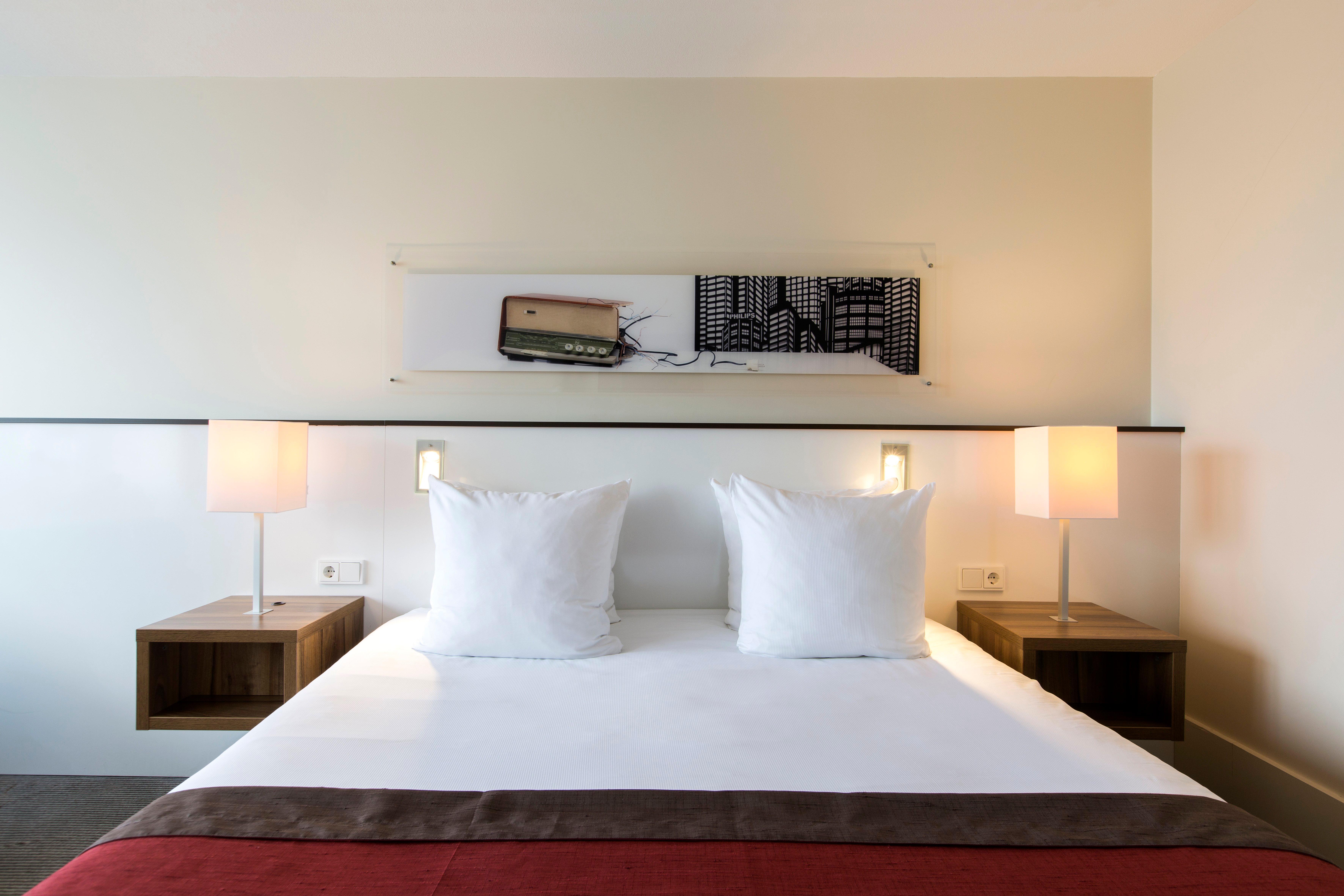 Holiday Inn Eindhoven Centre By Ihg Exterior foto