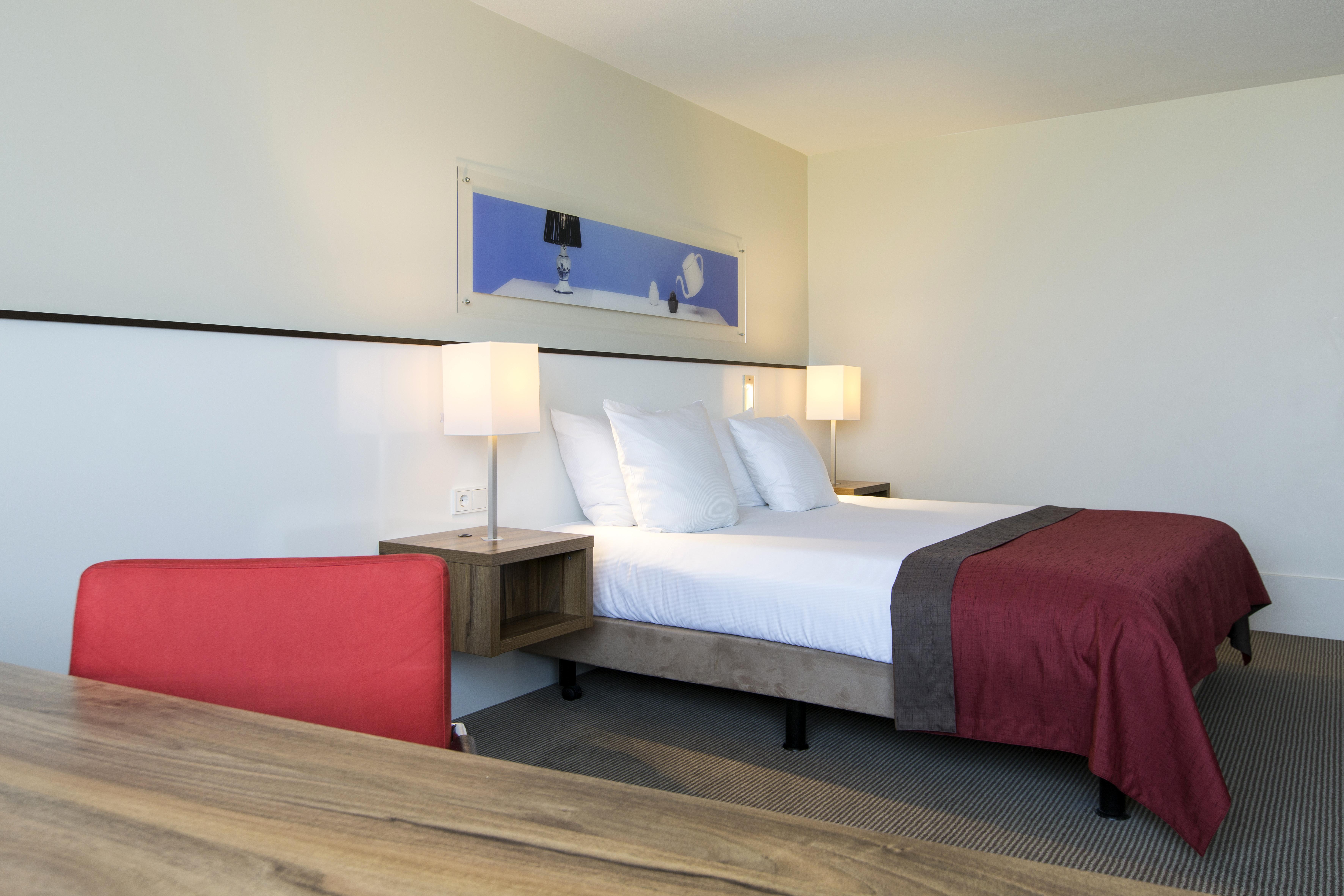 Holiday Inn Eindhoven Centre By Ihg Exterior foto