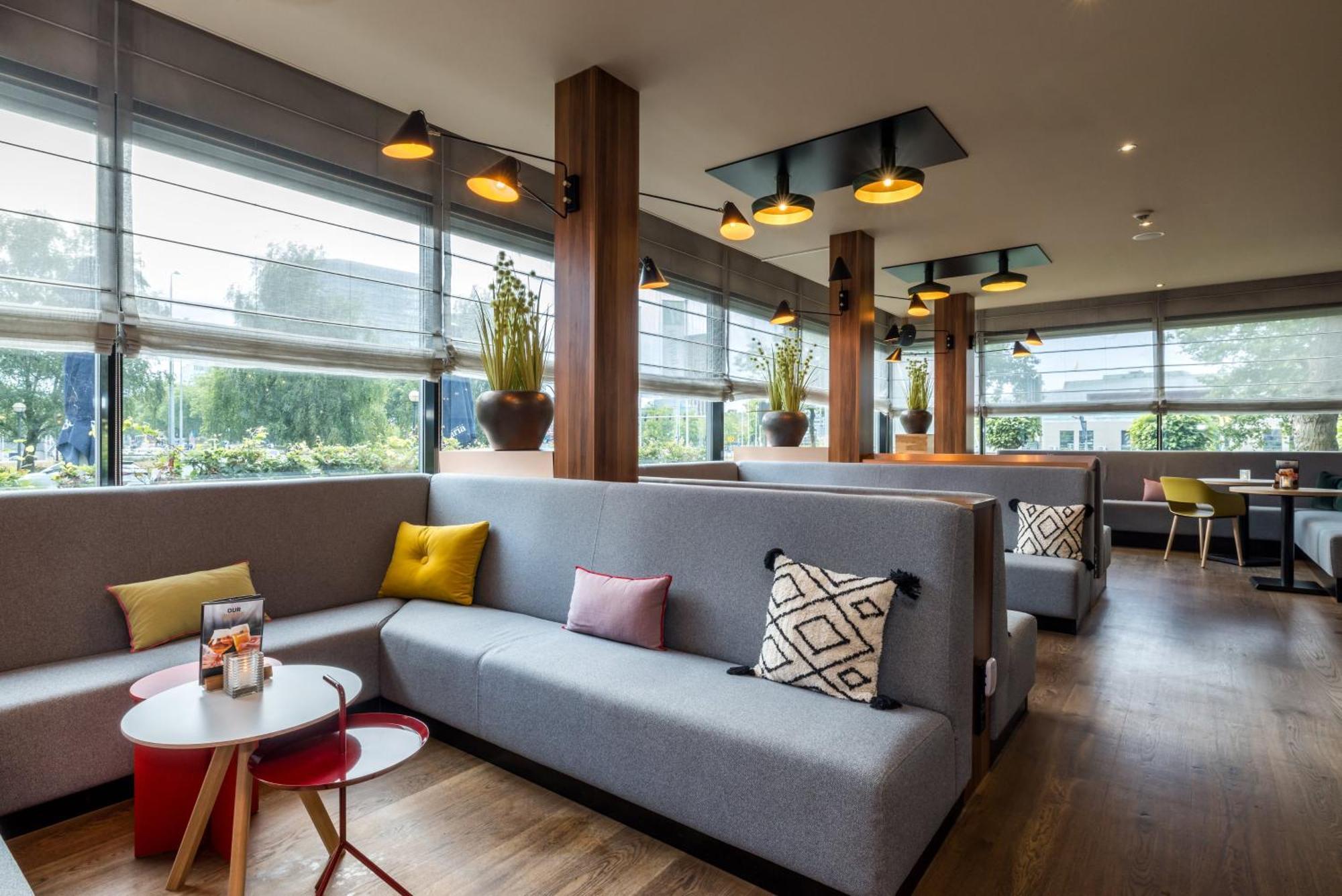 Holiday Inn Eindhoven Centre By Ihg Exterior foto